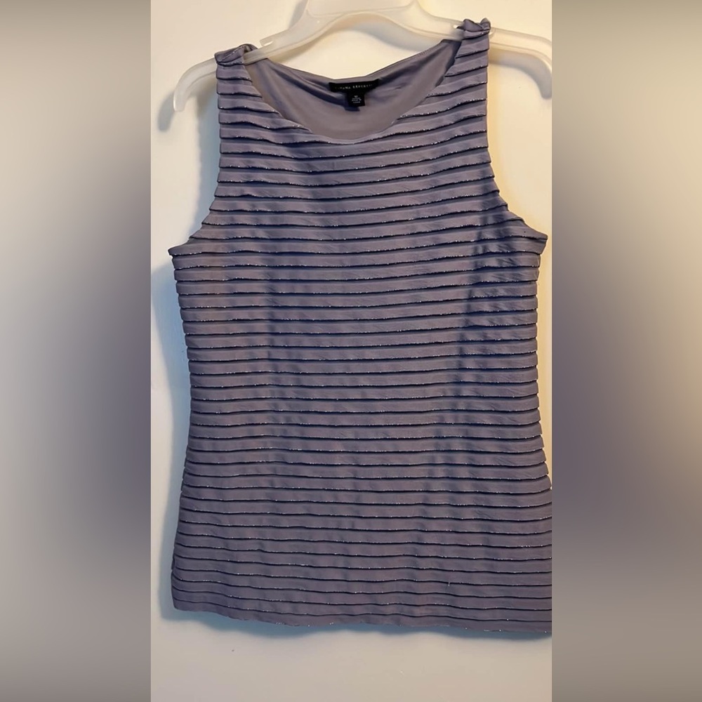Shimmery Ruffled Banana Republic top 🌺